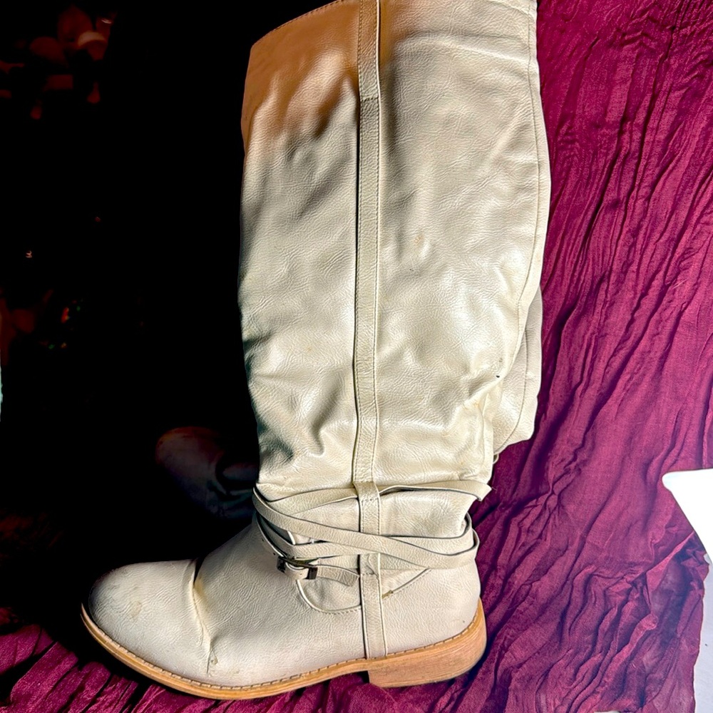 Size 7 faux leather cream riding style boot